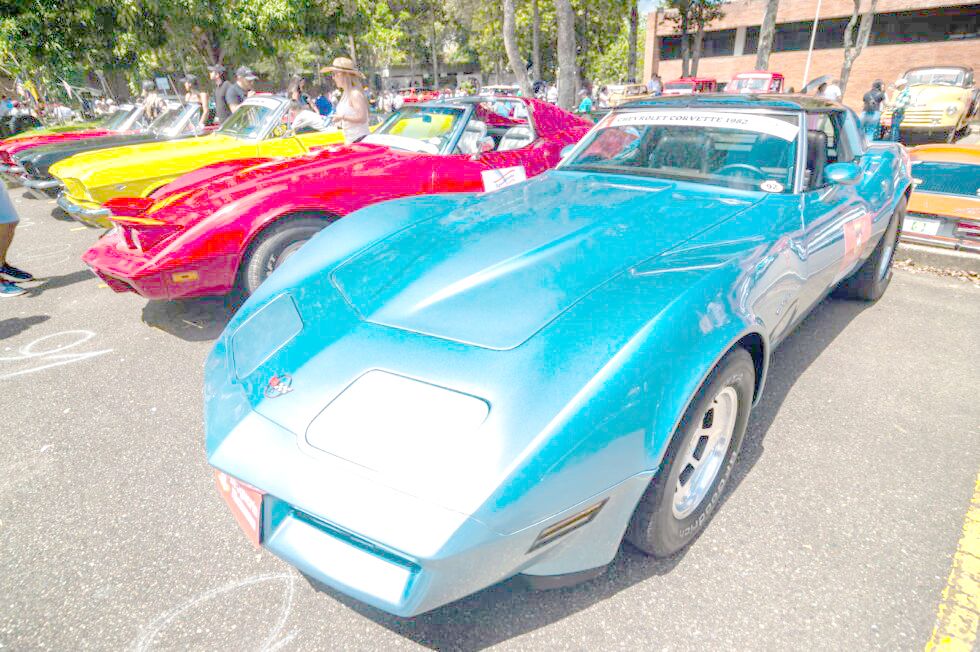 Ciudadanía espera el desfile de 250 autos clásicos y antiguos