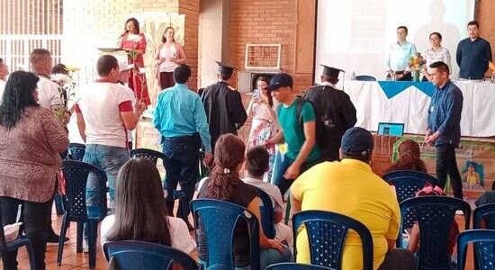 Seis reincorporados a la vida civil se graduarán este sábado