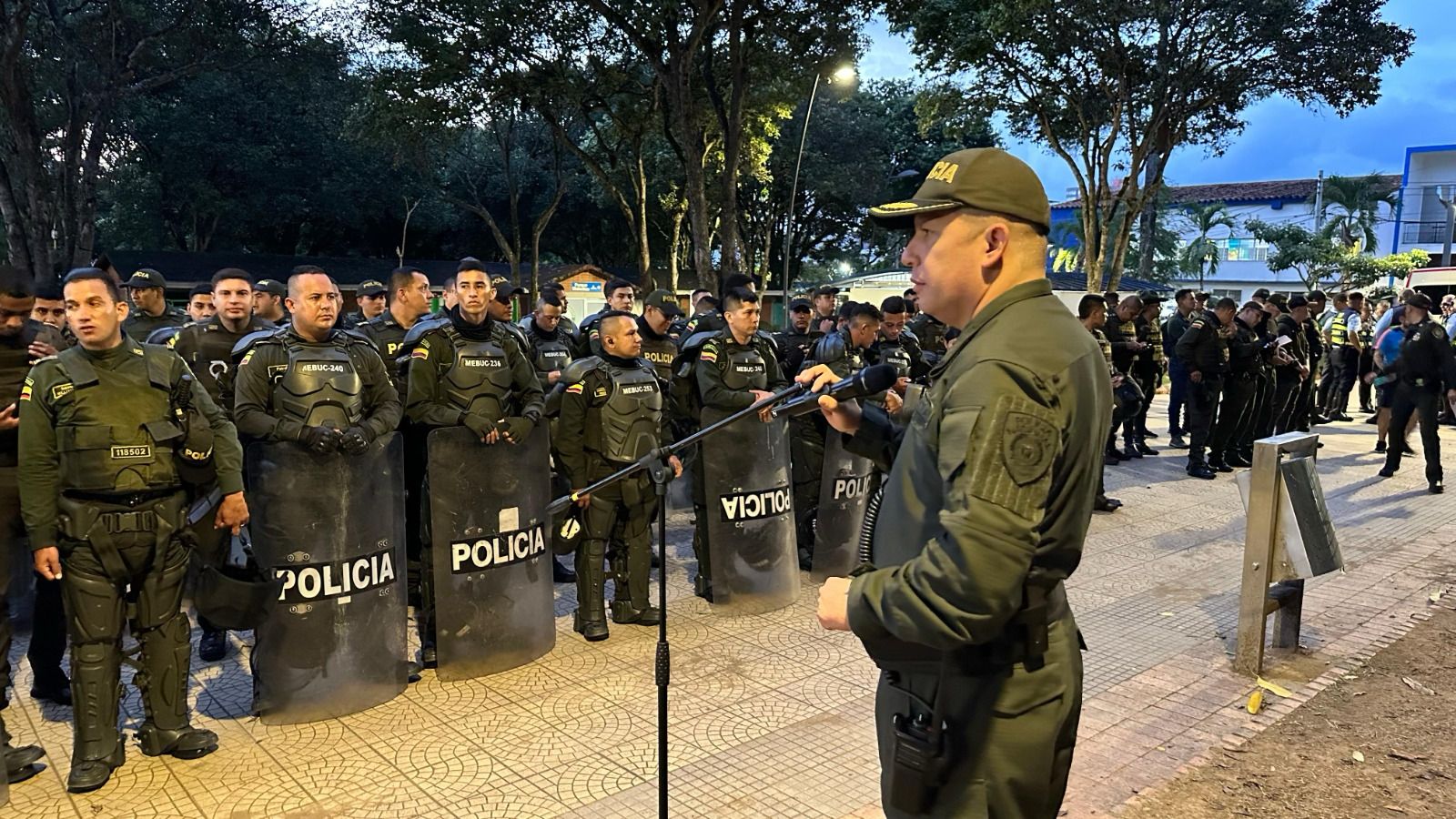 Fuerza pública en máxima alerta para evitar desorden durante caravanas de Halloween