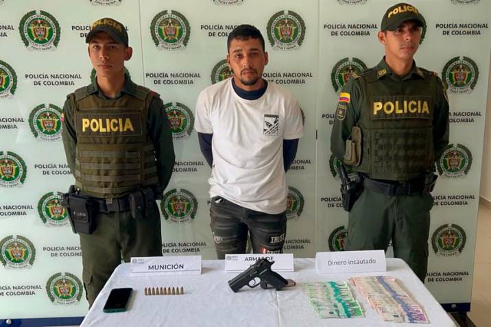 Armado y con millonario botín sorprendieron a un hombre