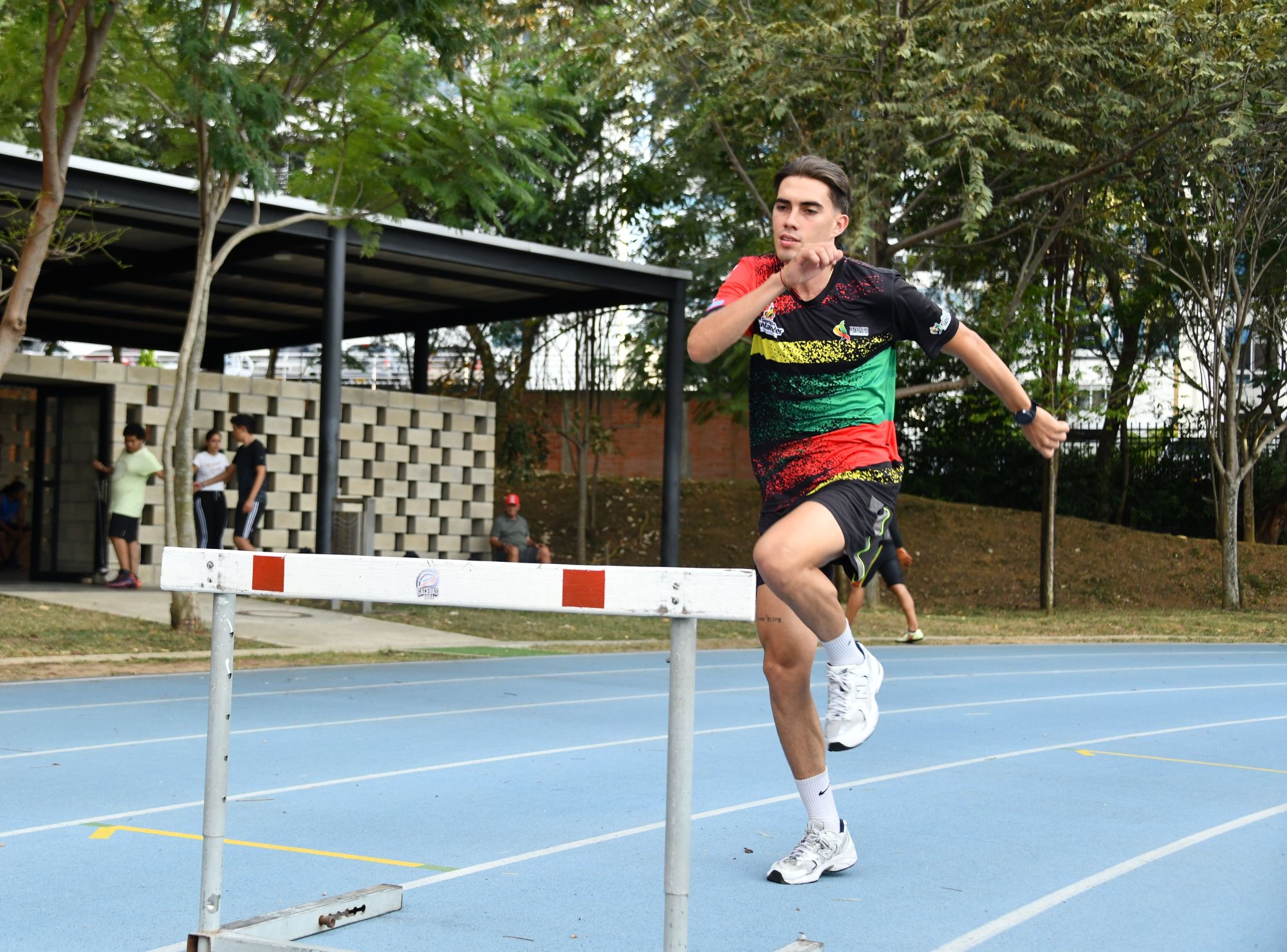 Juan Sebastián Ascanio por el oro en los 3 mil metros obstáculos