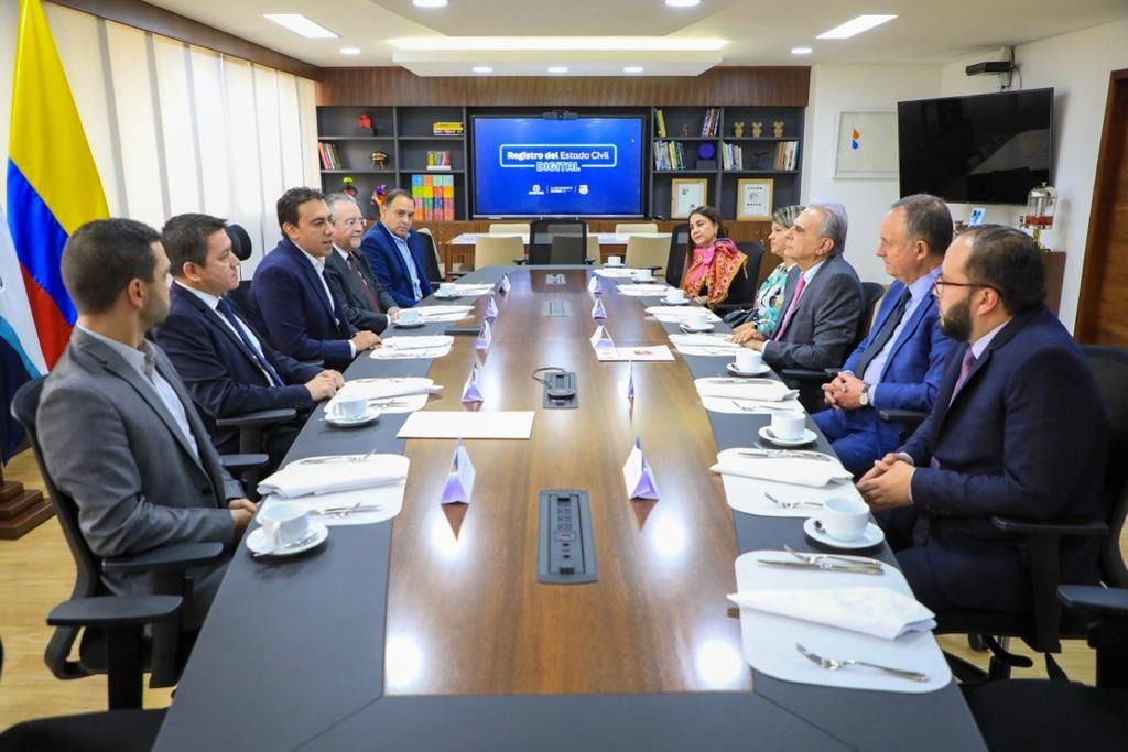 Alianza entre registraduría y los notarios para superar problemáticas de identificación en Colombia