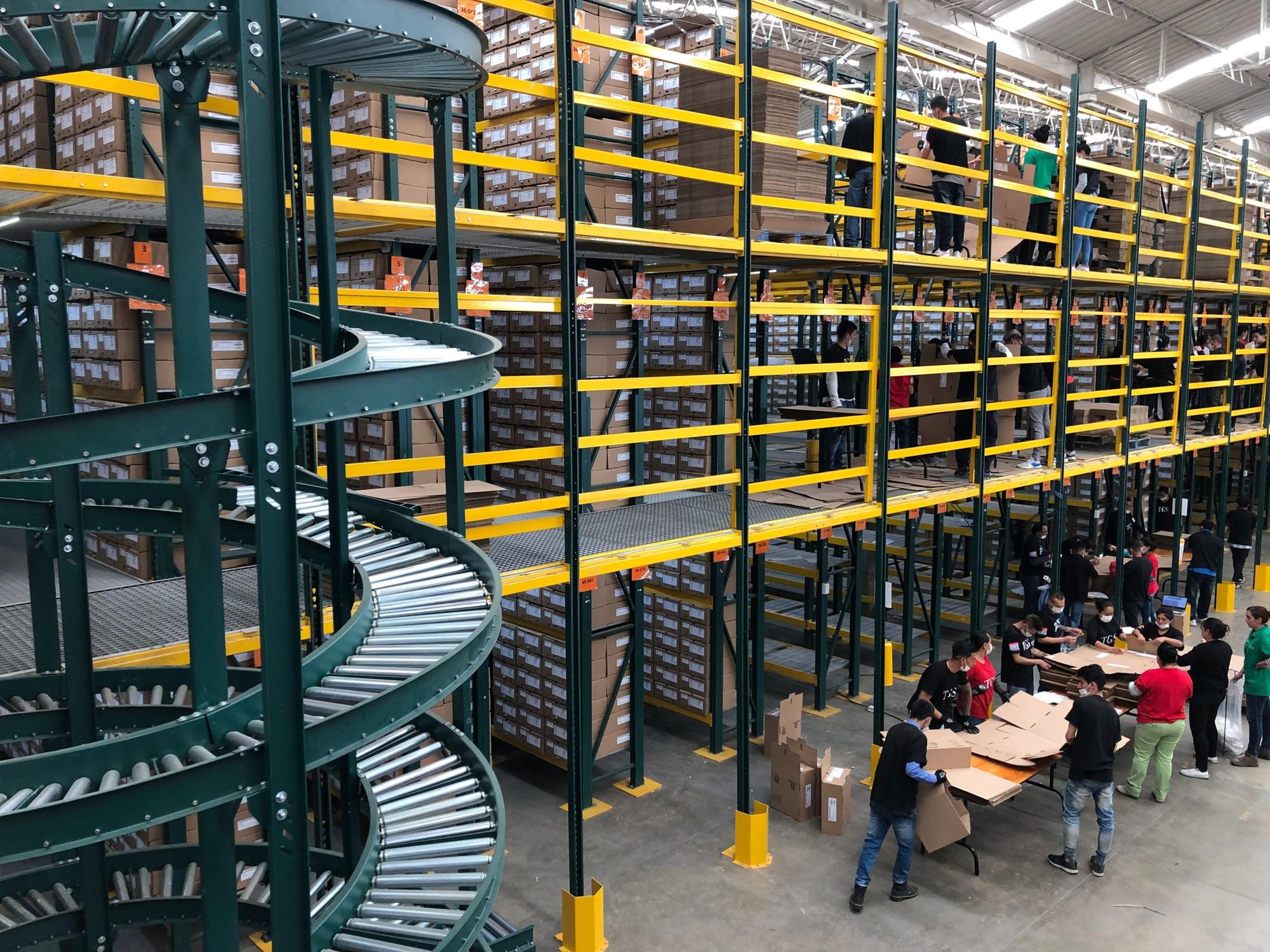 Thomas Greg pide al Gobierno 117 mil millones si no le dan contrato de pasaportes