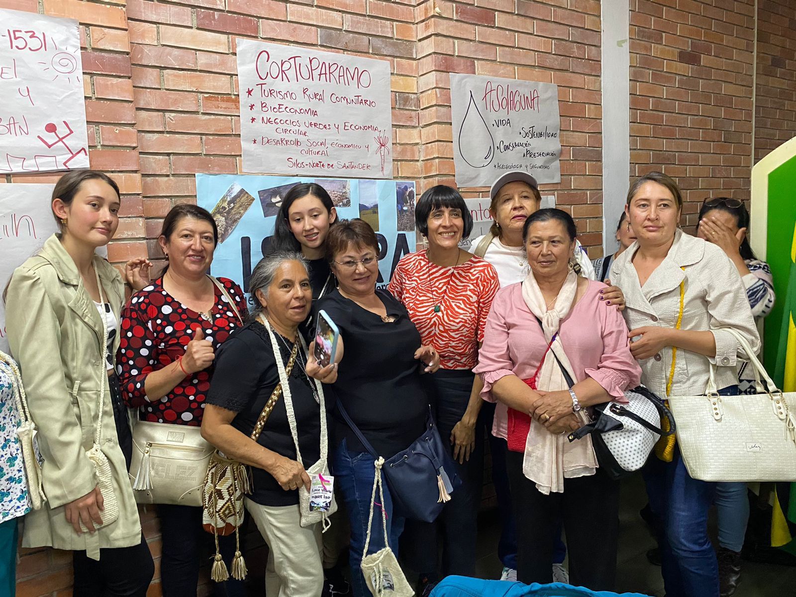 “Los campesinos pueden seguir en el páramo”: MinAmbiente en Málaga
