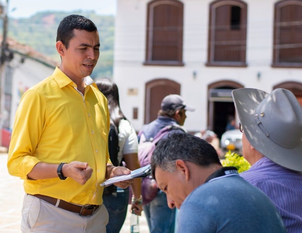 Mauricio Quiñónez, el candidato de los 50 millones de pesos