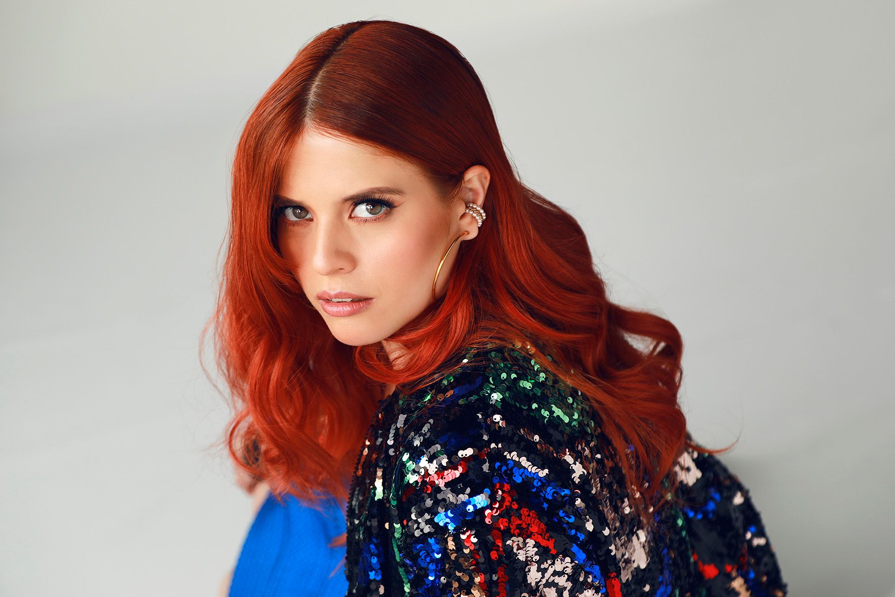 Carolina Vega presenta su sencillo ´Mil´