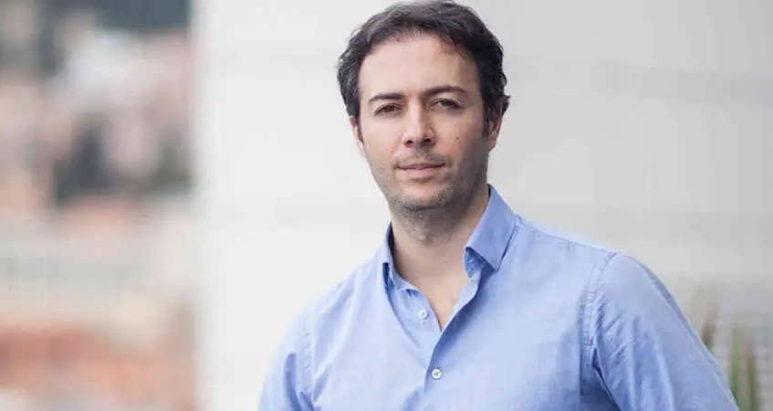 Quintero renuncia a la alcaldía para enfrentar al “Ficouribismo”