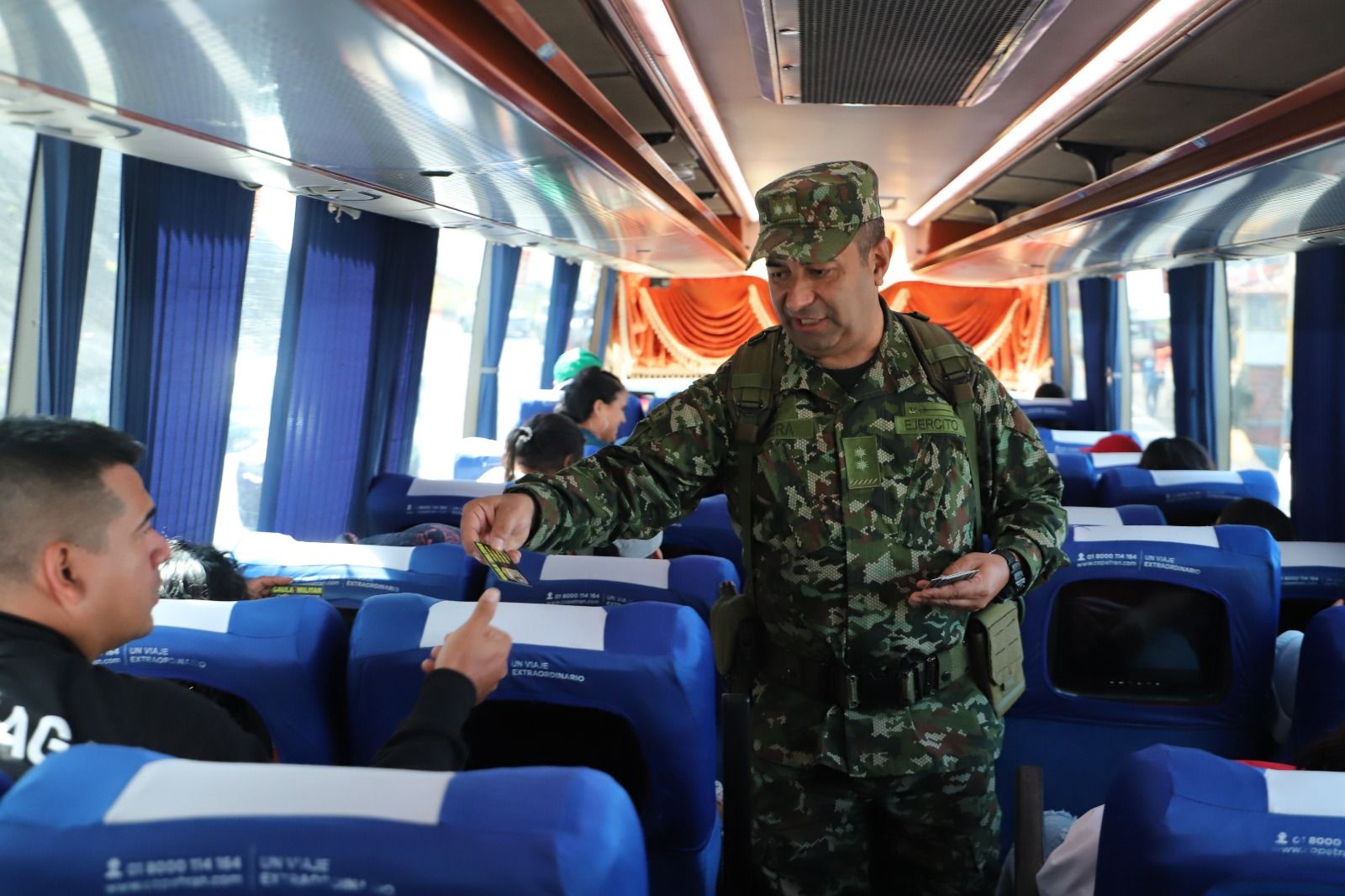 Vigilancia constante para brindar seguridad en vías de Santander