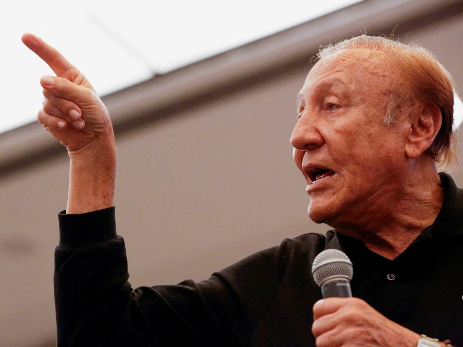 Bajaron del tarjetón a RODOLFO Hernández