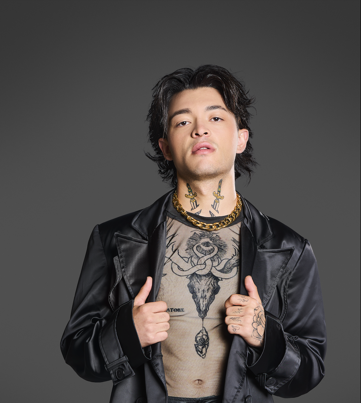 Barez le canta a los tragos amargos del amor