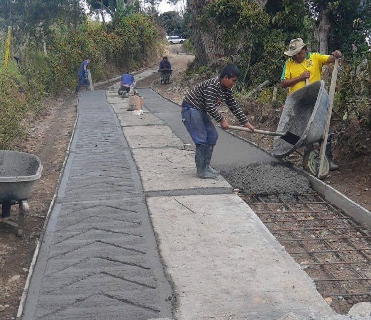 8 mil km de vías terciarias en Santander podrían estrenarse con placahuellas