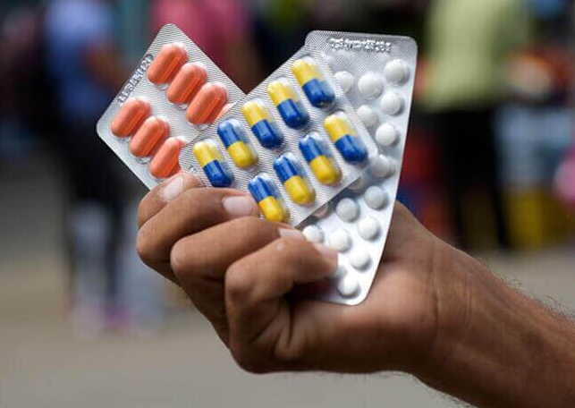 Tras escasez de medicamentos, decretan medida cautelar y ordenan acciones urgentes