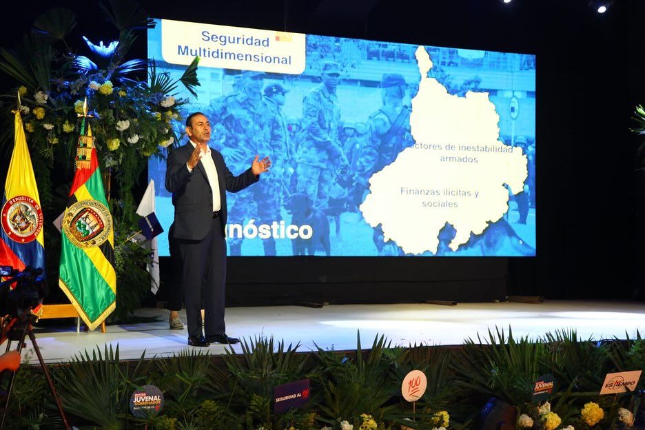 Juvenal Díaz, el exgeneral que llega a la gobernación de Santander