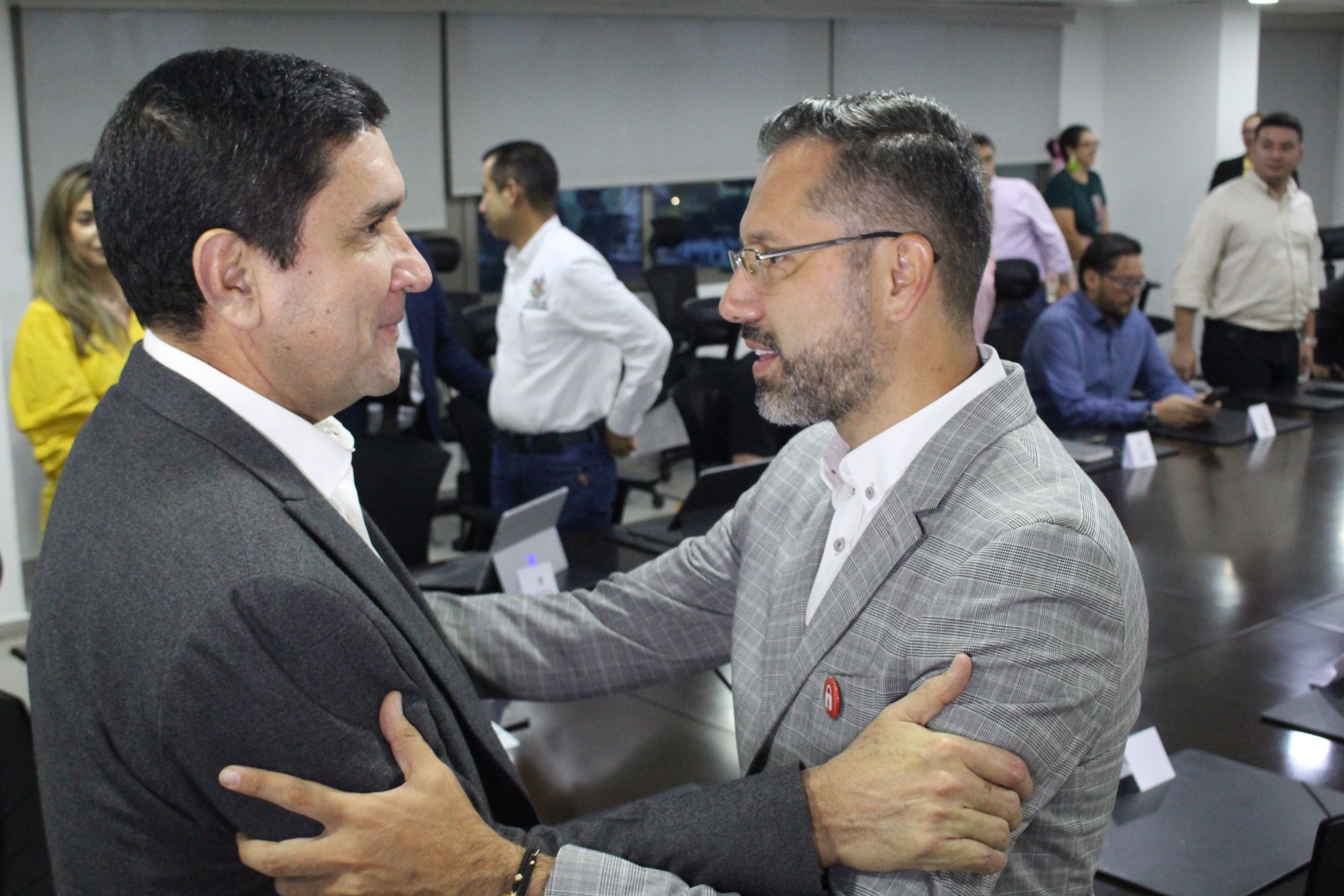 Los contratos en el amb: obscenos y amarrados