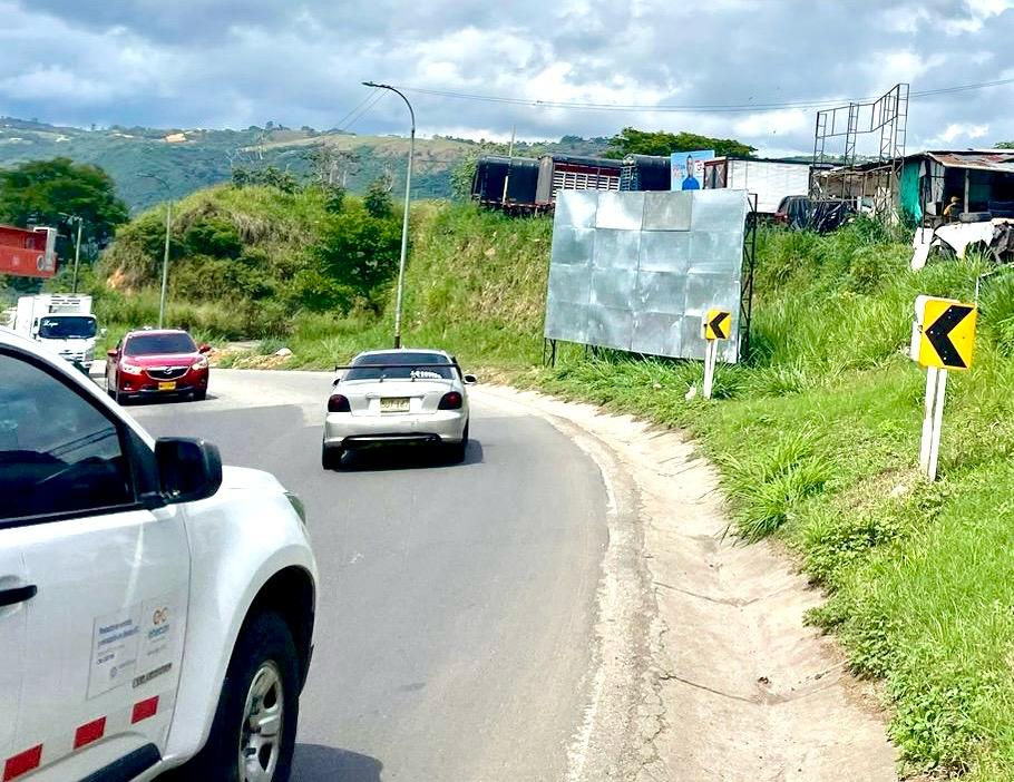 Gobernador electo de Santander inicia campaña de descontaminación visual