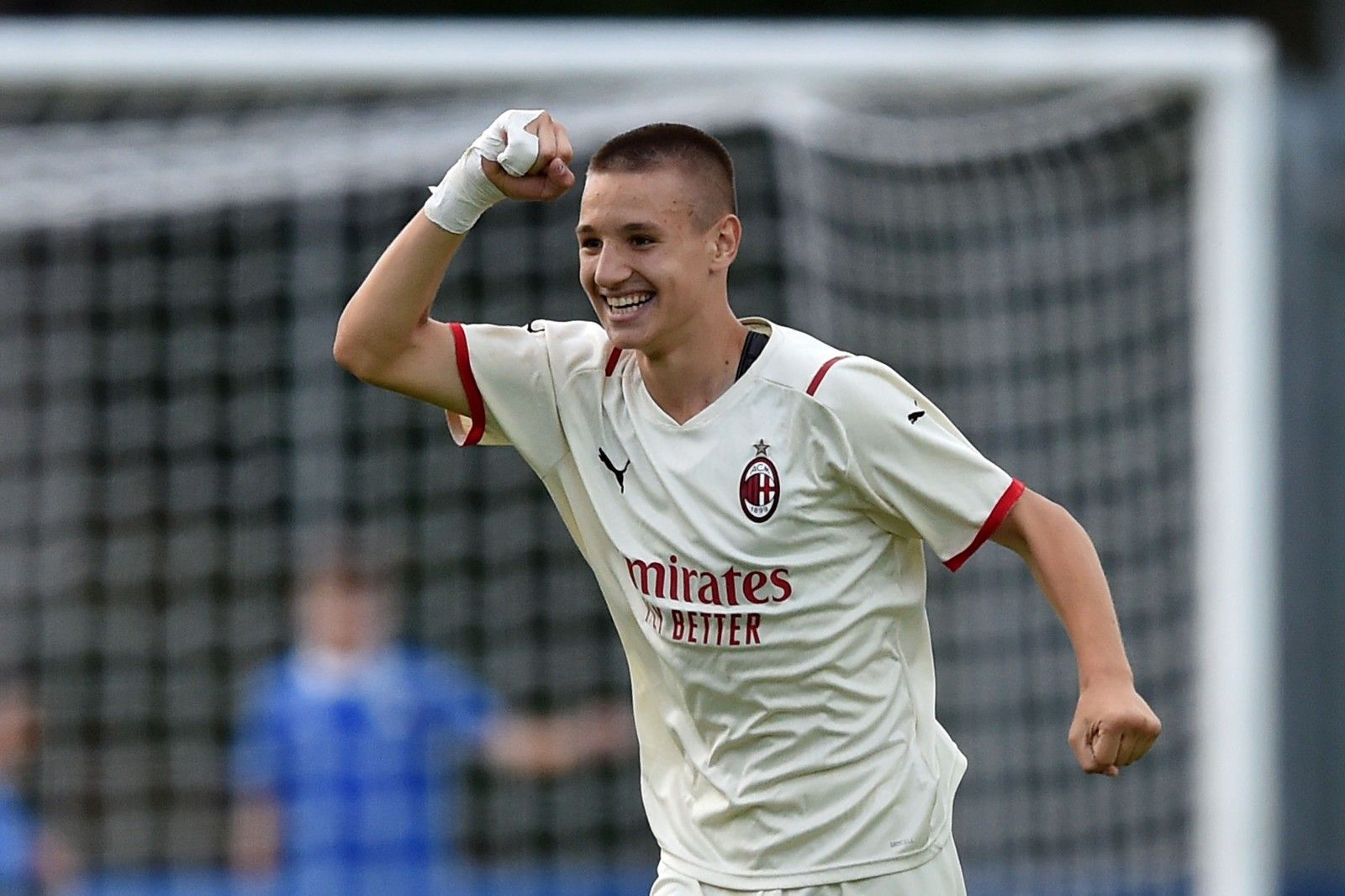 Joven prodigio debutó con AC Milan a sus 15 años