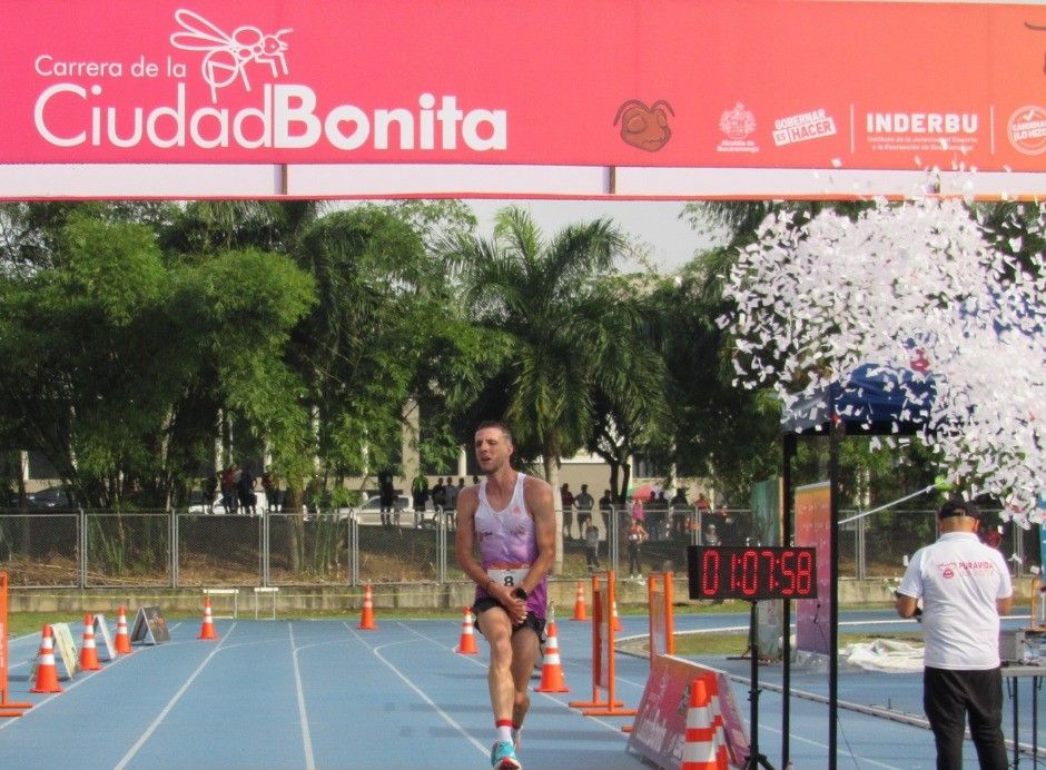 Sandra Viracachá y Carlos Patiño  ganadores de la Carrera ´Ciudad Bonita´