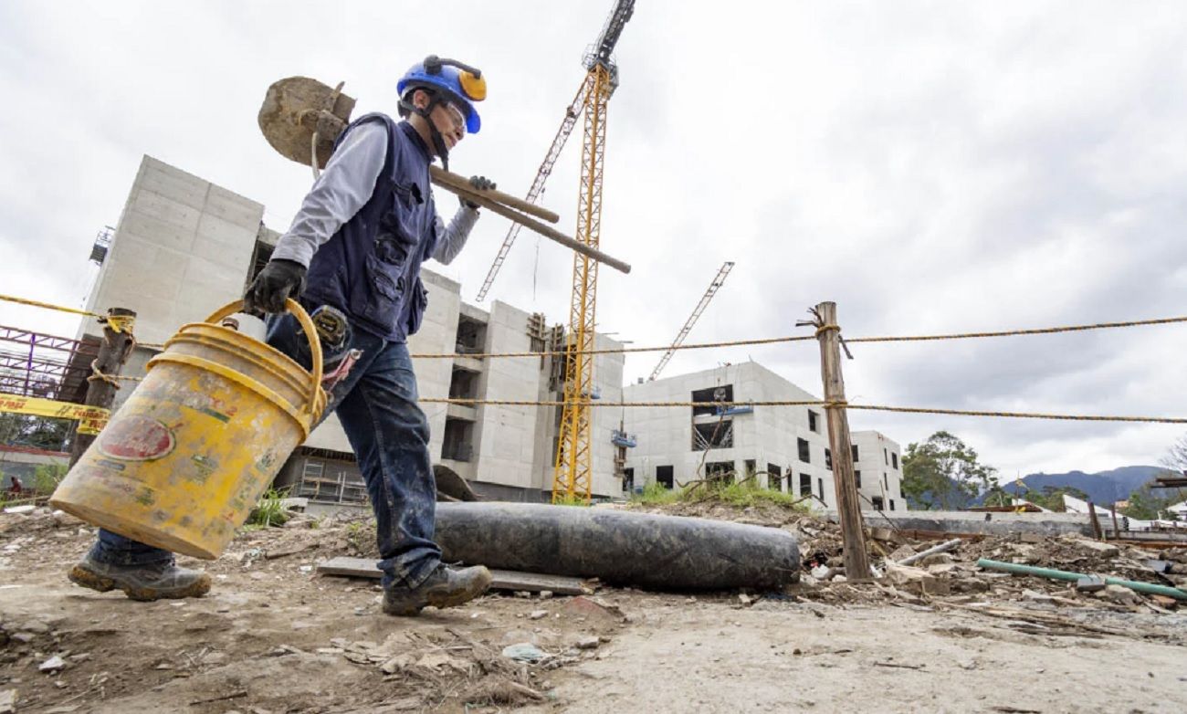 Los Gremios piden aumento moderado del salario mínimo