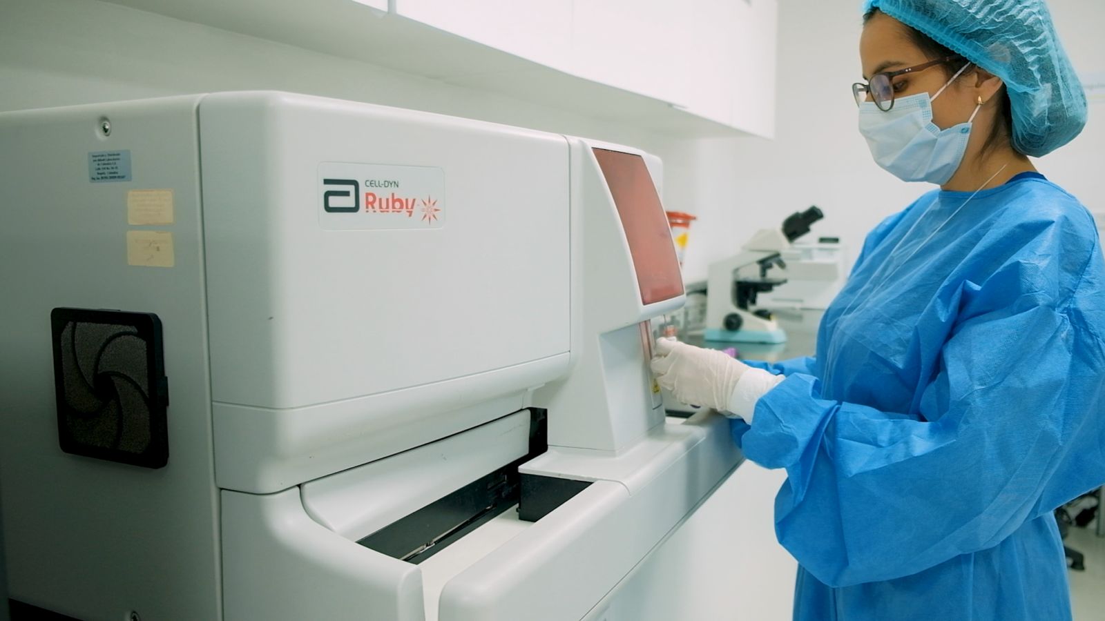 Inauguran servicios de laboratorio clínico en Málaga