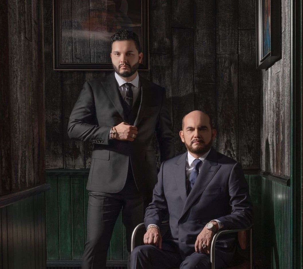 Maestros Joyeros colabora con artistas de talla internacional