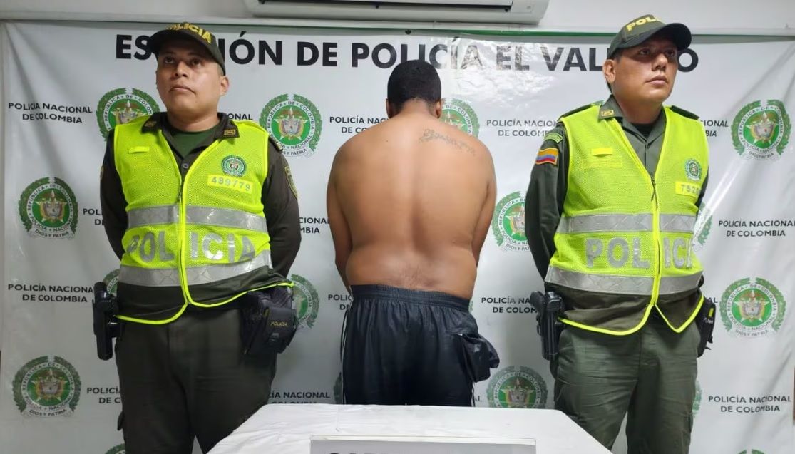 Capturado mientras arrojaba en vía pública el cadáver de su madre