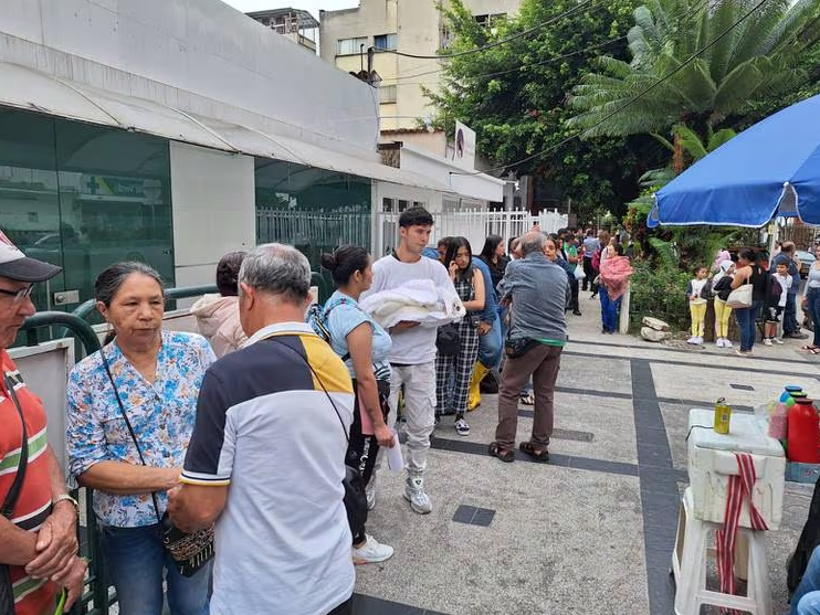 Largas filas en Registraduría se deben a la reorganización de personal