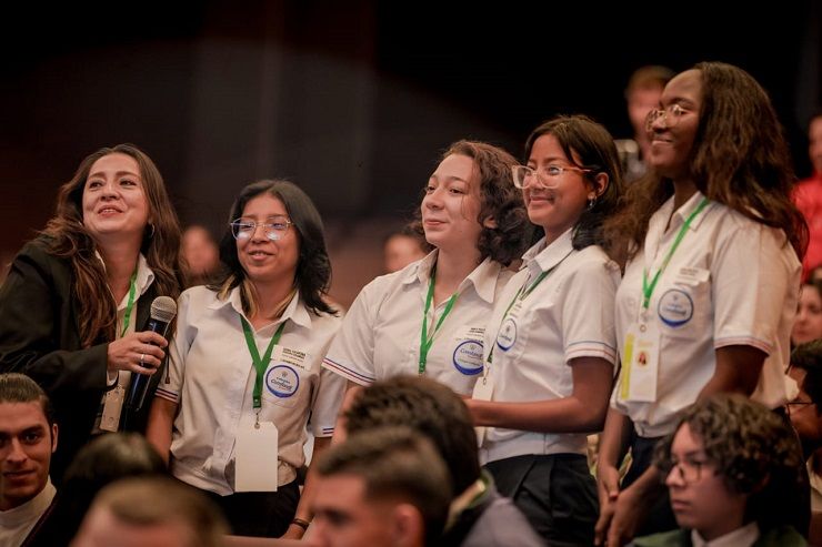 Bachilleres de San Gil entre los ganadores del VII Concurso Nacional de Programación para Colegios 2023