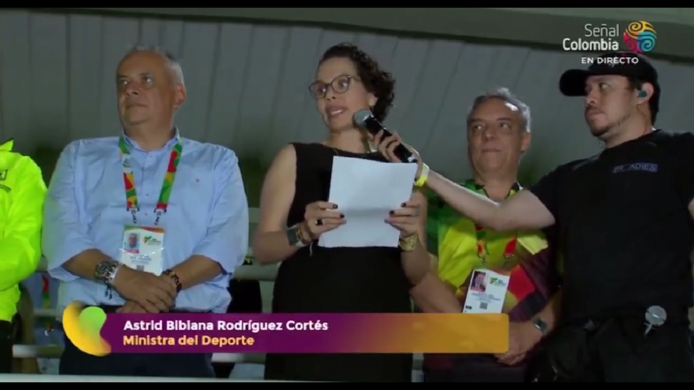 Ministra del Deporte: ¿Embriaguez o problemas técnicos?