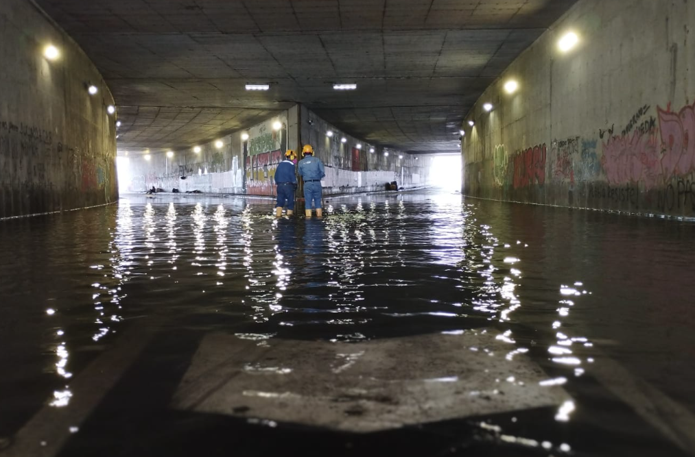 De nuevo el deprimido del Mesón de los Búcaros se taponó
