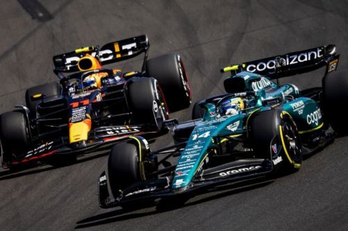 Checo Pérez: Duelo de titanes con Alonso, sin choques