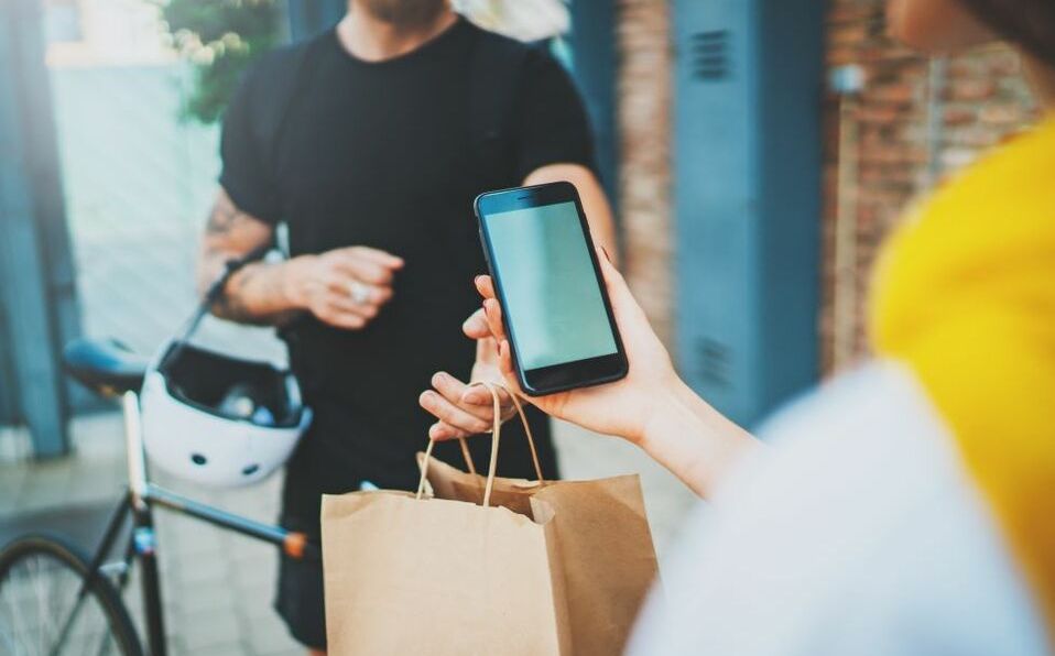 Hombre habría sido escopolaminado en comida que pidió domicilio