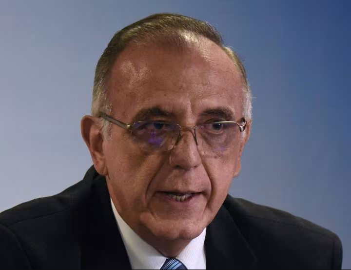 Piden renuncia del ministro de Defensa  Por acuerdo con las Farc de alias ‘Iván Mordisco’