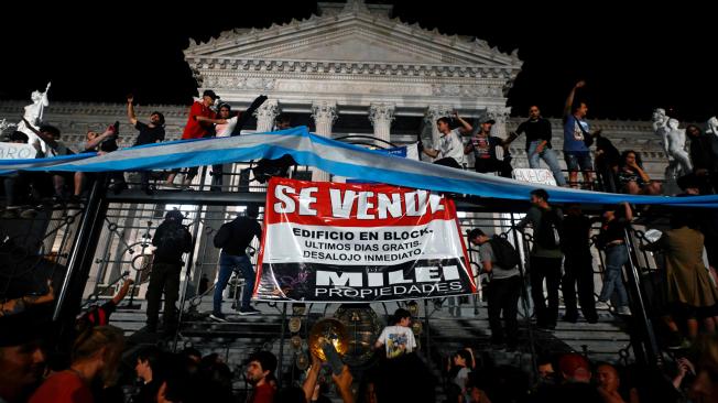 Segunda noche de protestas en Argentina