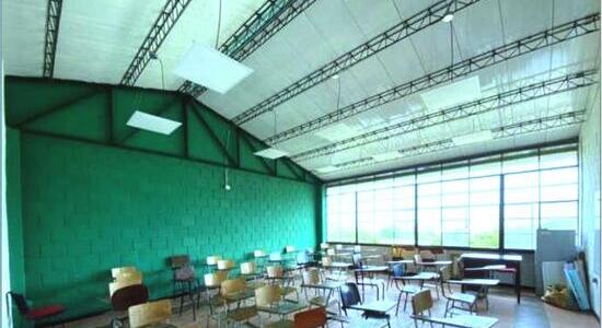 El colegio Dámaso Zapata estrena cubierta sándwich