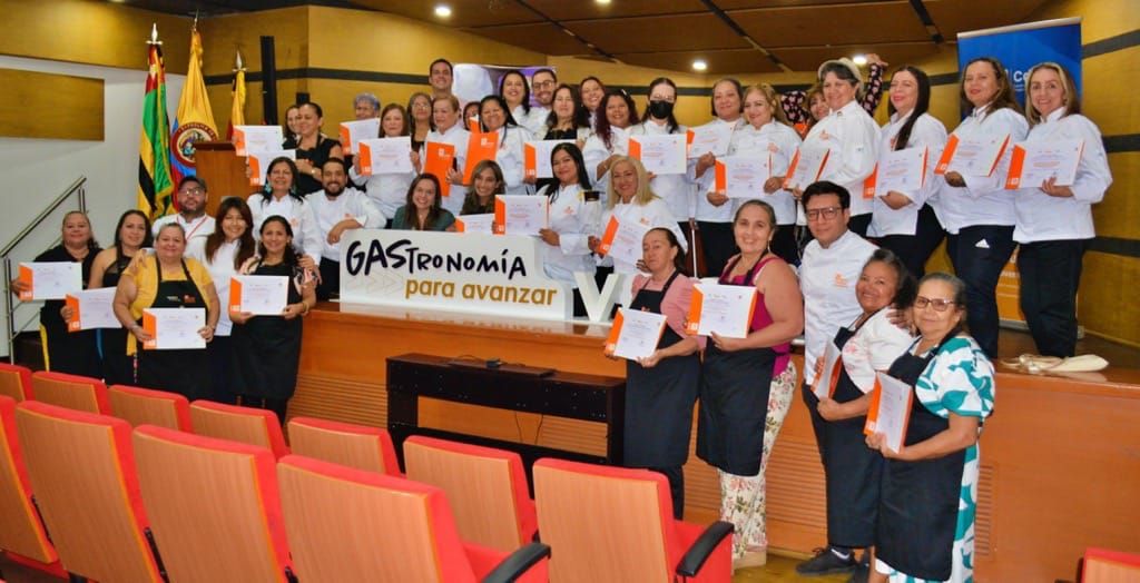 Programa graduó 40 estudiantes en cocina tradicional colombiana