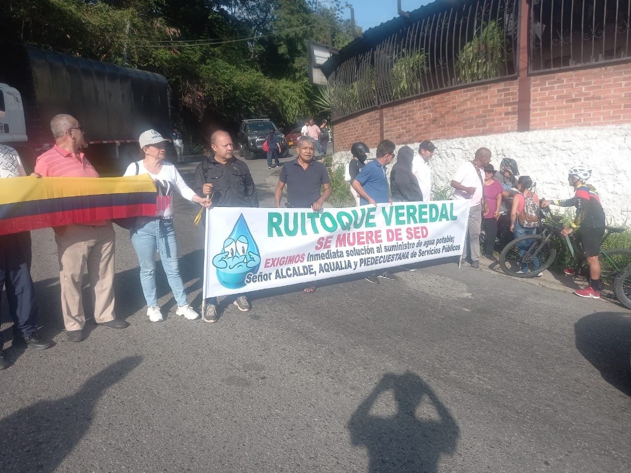 Manifestación en Ruitoque Bajo por falta de agua