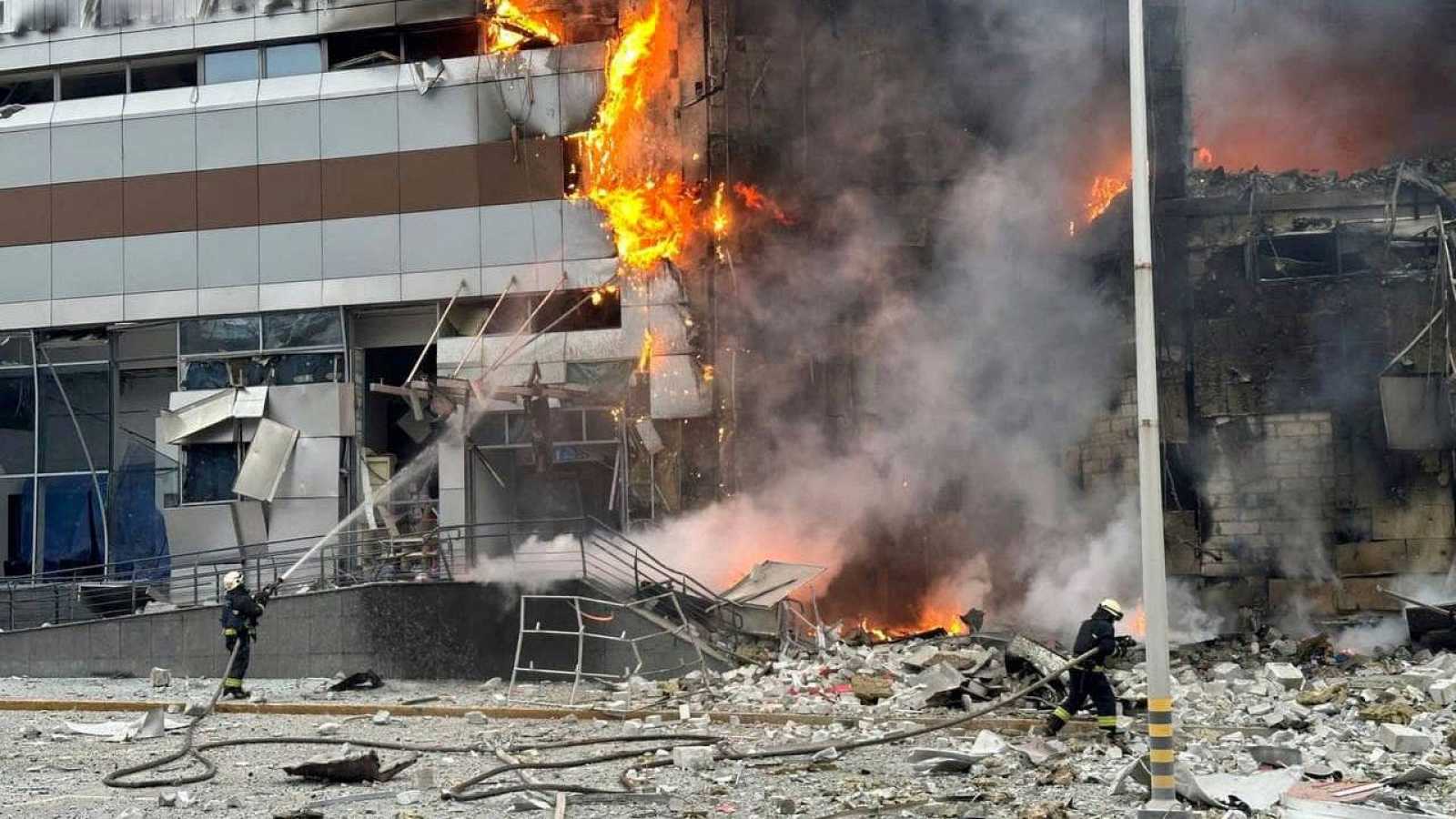 Escalada de tensión: Rusia golpea Ucrania con ataques aéreos en distintas zonas