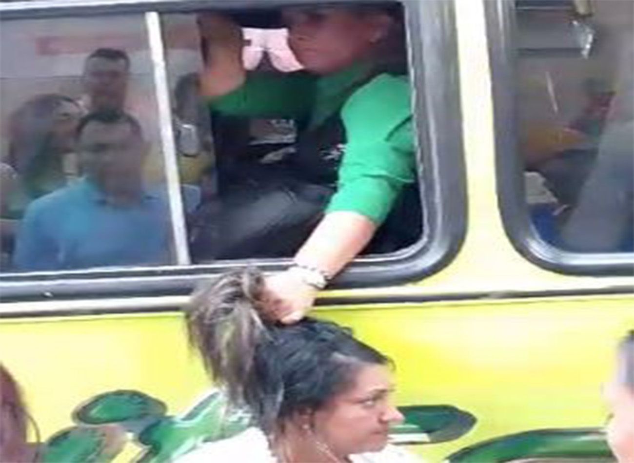 A 'mechonazos' comunidad atrapó a una ladrona en Bucaramanga