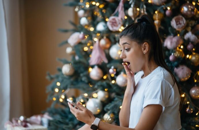 ¿Por qué regalar un celular en Navidad?