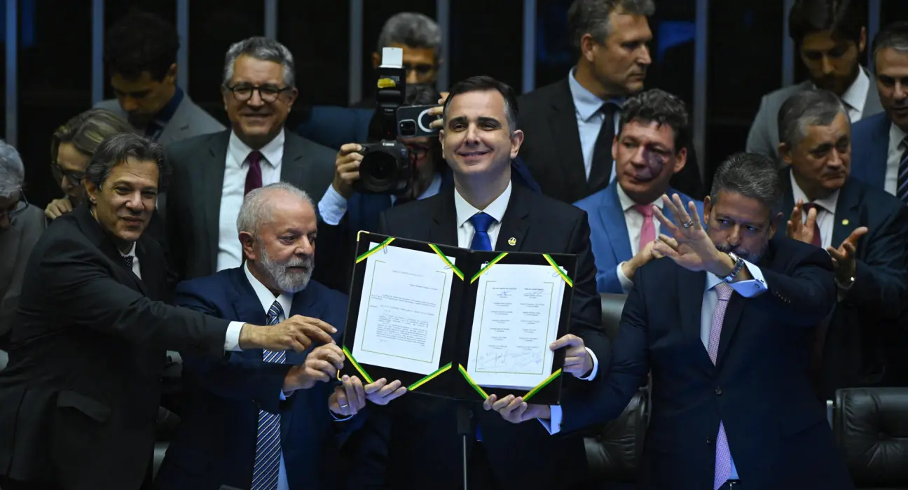 Lula celebra la primera reforma tributaria en la historia democrática de Brasil