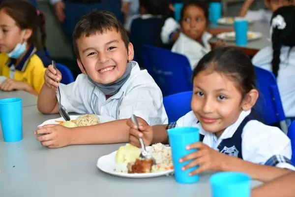 Gobernación de Santander asegura nutrición escolar para 2024