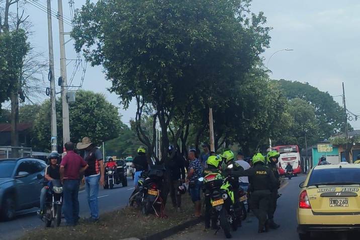 Patrullero perdió el control de la moto y conoció el cielo en Barrancabermeja