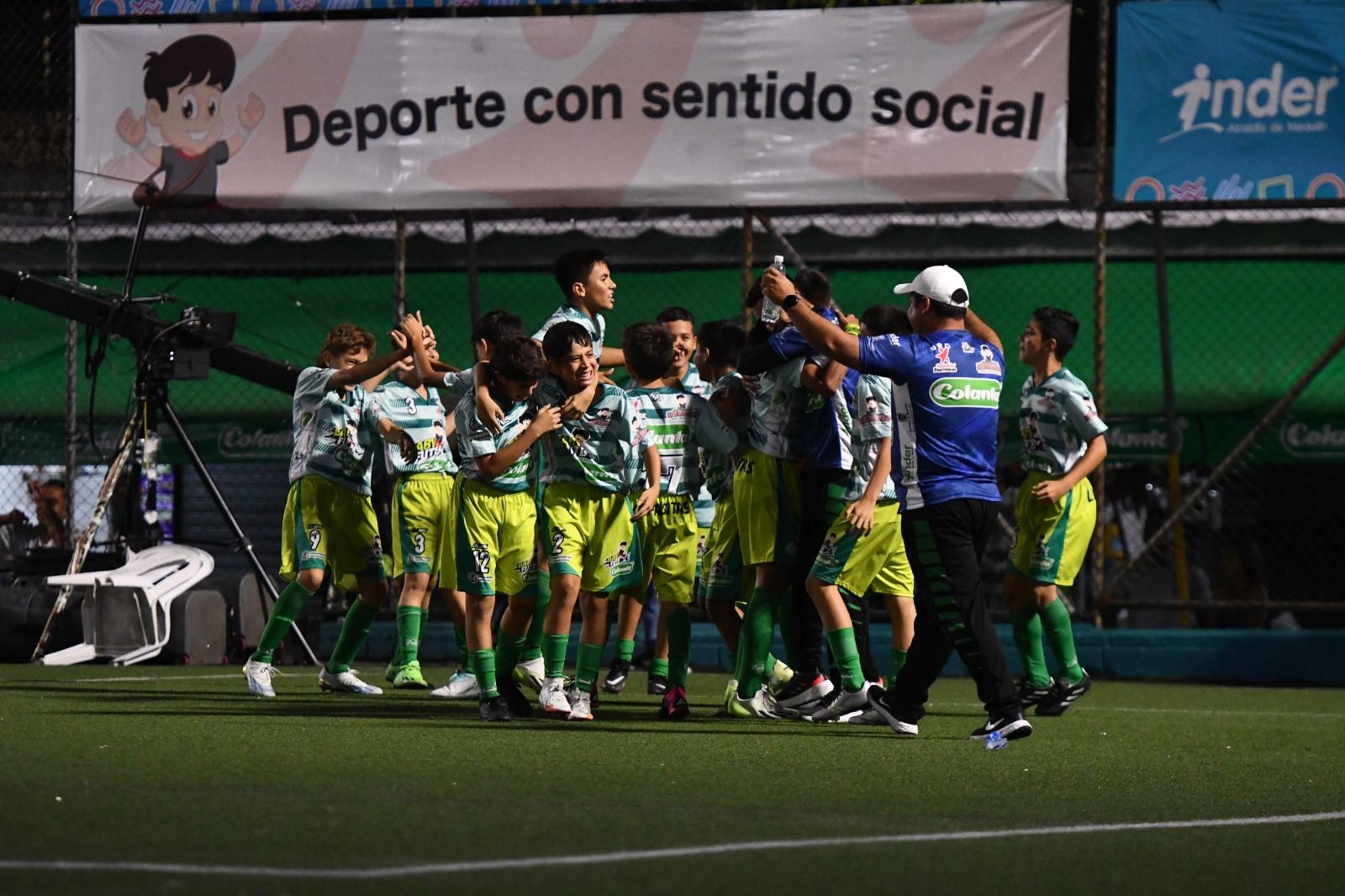 Fútbol de Santander presente en semifinales