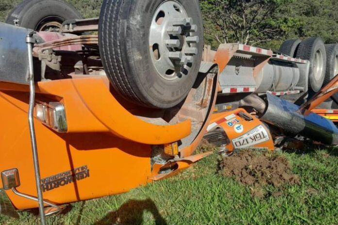 Conductor muere tras accidente en vía Ubaté - Puente Nacional