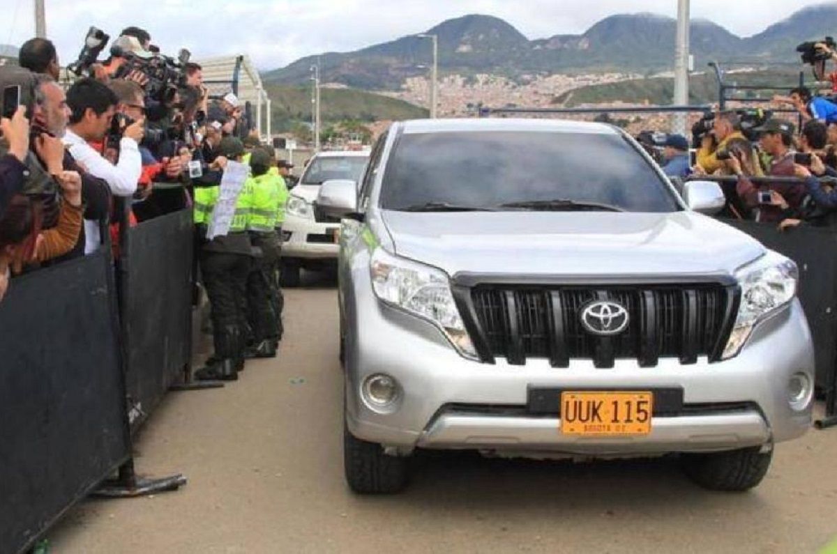 Hombres armados robaron 17 camionetas blindadas de la UNP