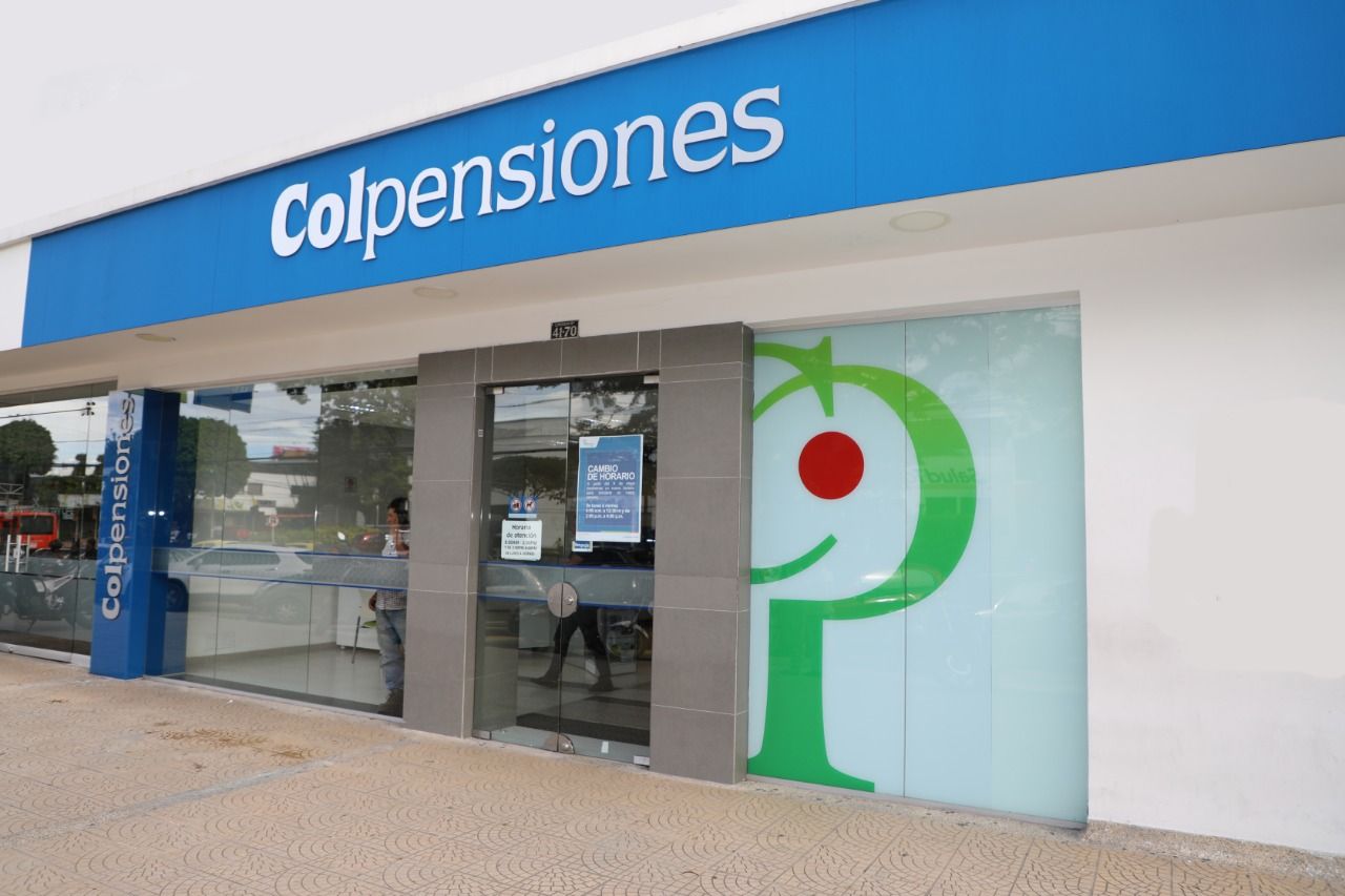Denuncian posibles 'sobrecostos' en manejo de Colpensiones