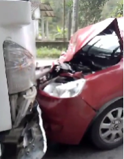 Paso restringido en vía El Playón-Rionegro tras accidente de tránsito