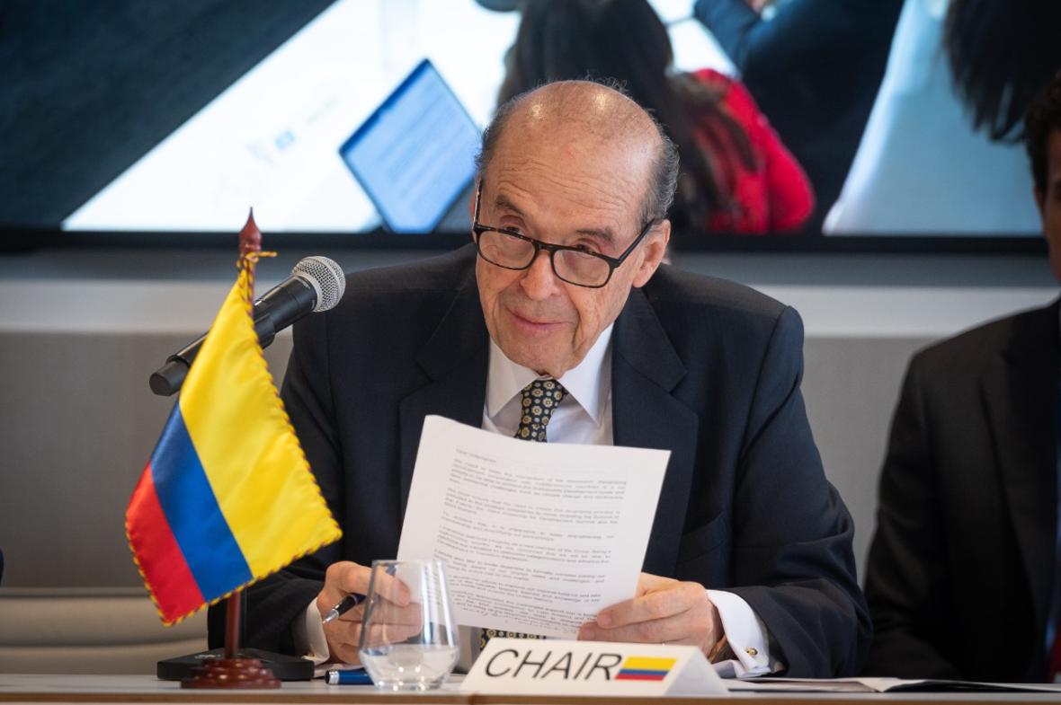 Canciller Álvaro Leyva fue sancionado por Procuraduría