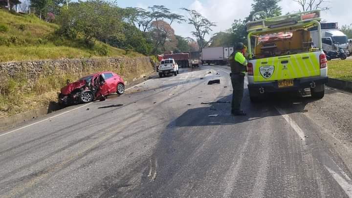Tragedia enlutó la vía El Socorro-Oiba
