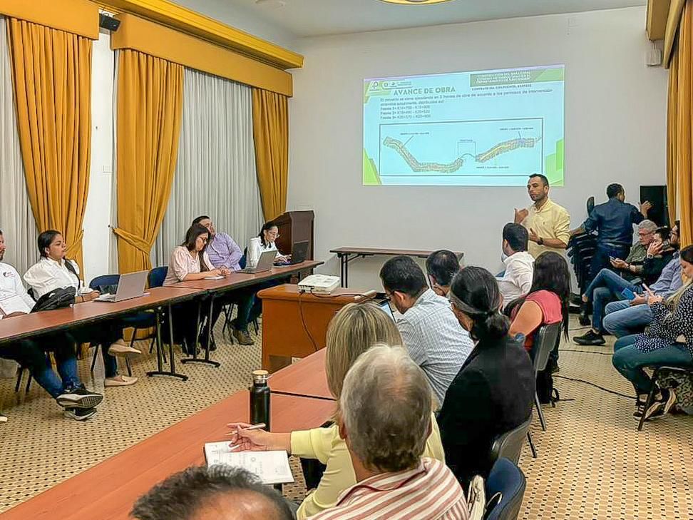 Avanzan 13 proyectos estratégicos de infraestructura en Santander